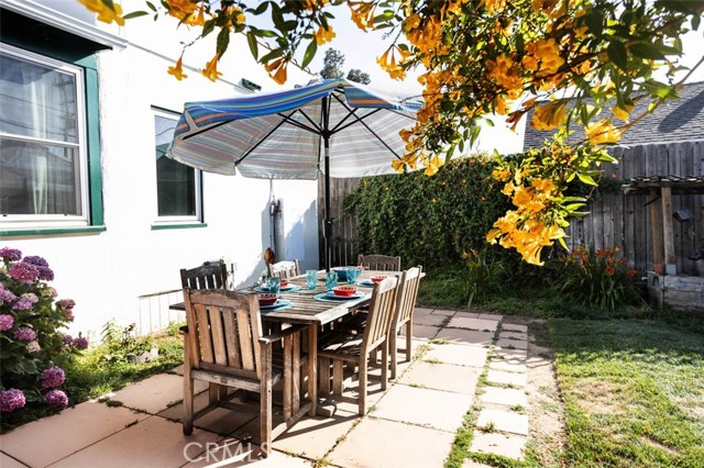 989 Coronado Drive, Glendale CA: https://media.crmls.org/medias/7a7e5065-6b78-4c0d-911a-1e6e78610cc6.jpg