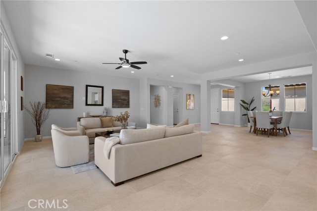 Detail Gallery Image 14 of 54 For 5612 Levanto St, Bakersfield,  CA 93306 - 4 Beds | 3 Baths