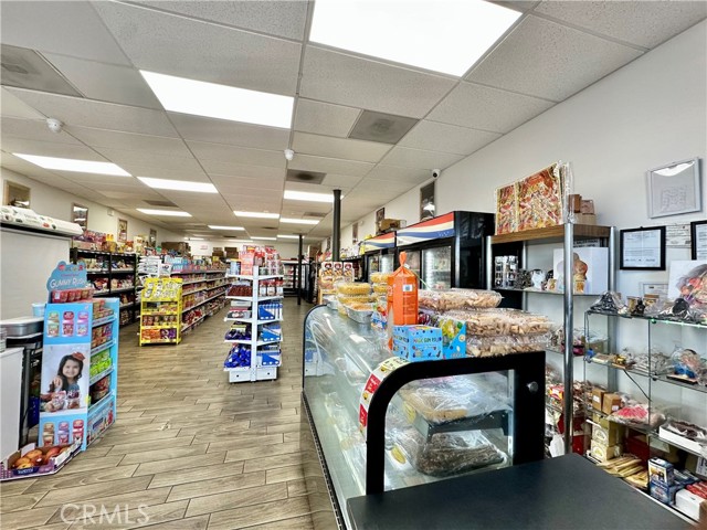 0, Ontario CA: https://media.crmls.org/medias/7a7ee8af-1c5e-4d6a-a169-89f65938369a.jpg