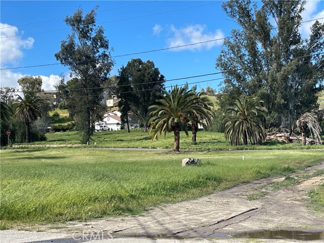 Detail Gallery Image 3 of 10 For 0 Bromley Ave, Lake Elsinore,  CA 92530 - – Beds | – Baths