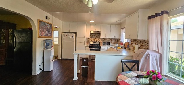 Image 1 of 13 For 17441 Hiawatha Street