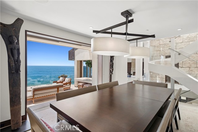 88 Emerald, Laguna Beach CA: https://media.crmls.org/medias/7a807dfb-1d5a-40a8-a102-980a5e82da9f.jpg