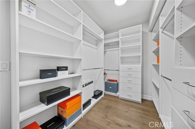 823 S Bundy Drive, Los Angeles CA: https://media.crmls.org/medias/7a80ce41-47c0-4ee4-9b64-36f207996183.jpg