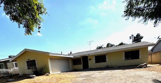 11377 Gladstone Ave