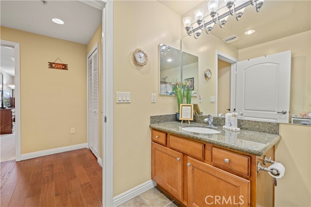 Detail Gallery Image 34 of 45 For 6800 Corbin Ave #104,  Reseda,  CA 91335 - 2 Beds | 2 Baths
