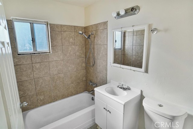 Detail Gallery Image 9 of 14 For 44502 2nd St, Lancaster,  CA 93535 - 3 Beds | 2 Baths