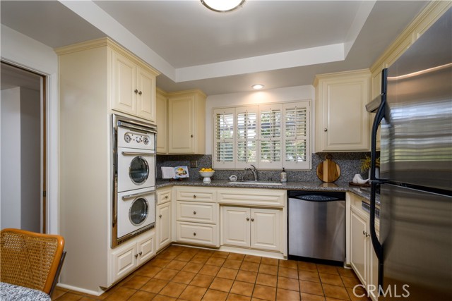 1421 Sierra Vista Drive, La Habra CA: https://media.crmls.org/medias/7a8213e0-0af8-42c1-96a5-9ea4cb93128b.jpg