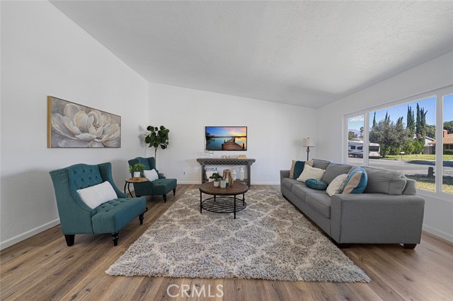 Detail Gallery Image 5 of 26 For 917 Renee, Redlands,  CA 92374 - 3 Beds | 2 Baths