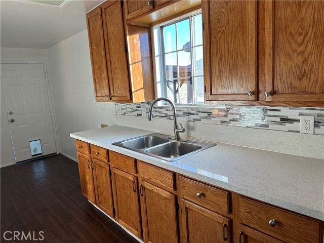 13150 Vaughn Street photo 8