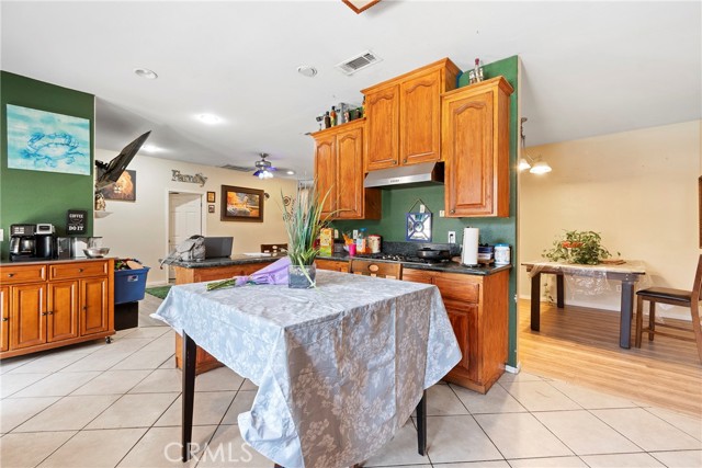 25785 Edgemont Court, San Bernardino CA: https://media.crmls.org/medias/7a839019-066b-4c6b-ad3a-3e1c983cb9ee.jpg