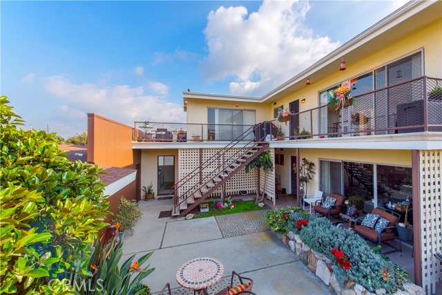 508 Avenue F, Redondo Beach, California 90277, ,Residential Income,Sold,Avenue F,SB17006891