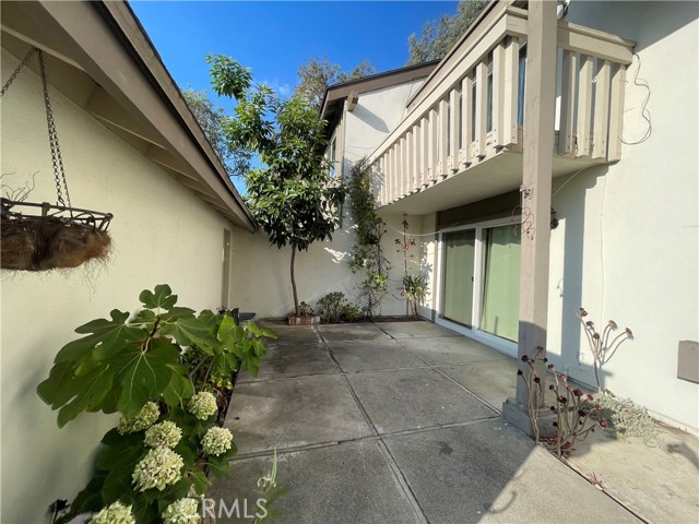 Detail Gallery Image 3 of 14 For 49 Acacia Tree Ln, Irvine,  CA 92612 - 3 Beds | 2/1 Baths