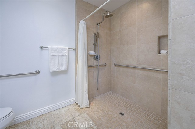 Detail Gallery Image 13 of 23 For 8261 Cape Horn Dr, Huntington Beach,  CA 92646 - 2 Beds | 2 Baths