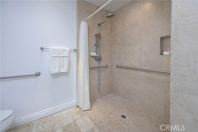 Detail Gallery Image 13 of 23 For 8261 Cape Horn Dr, Huntington Beach,  CA 92646 - 2 Beds | 2 Baths