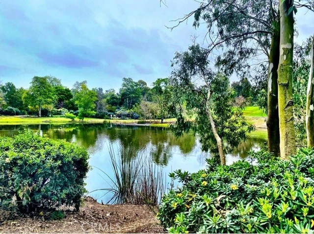 6852 Vista Del Sol Drive, Huntington Beach CA: https://media.crmls.org/medias/7a87a47d-e68a-4db5-83eb-2fd0e1d75ca3.jpg