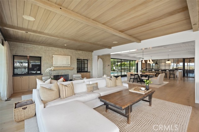 Image 14 of 42 For 31 Monarch Bay Drive