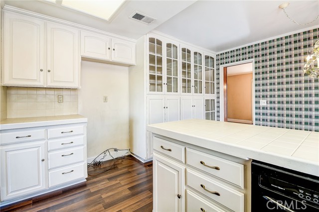 Detail Gallery Image 20 of 62 For 1535 via Tioga, Riverside,  CA 92506 - 4 Beds | 2 Baths