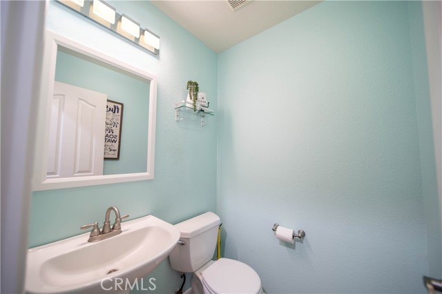 6028 W Evergreen Avenue, Visalia CA: https://media.crmls.org/medias/7a885495-214b-4794-b45c-f6a62427fc48.jpg