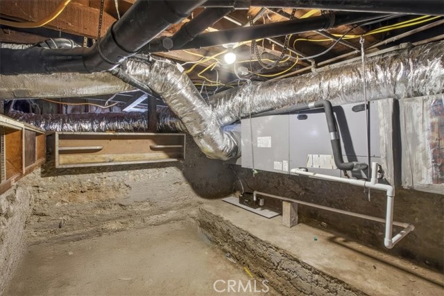 Detail Gallery Image 24 of 65 For 1521 N Bonnie Beach, Los Angeles,  CA 90063 - 5 Beds | 2/1 Baths