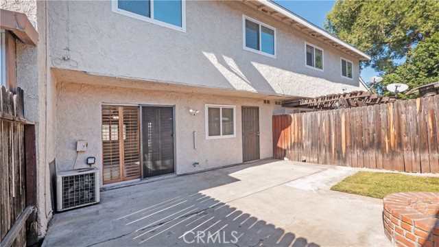 Detail Gallery Image 24 of 33 For 1408 N Elderberry Ave, Ontario,  CA 91762 - 3 Beds | 2/1 Baths