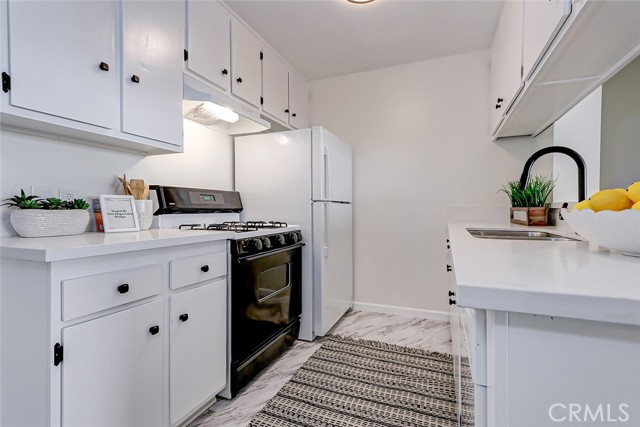 Detail Gallery Image 8 of 22 For 4727 W 147th St #220,  Lawndale,  CA 90260 - 2 Beds | 2 Baths