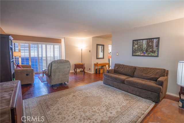 Detail Gallery Image 7 of 29 For 4505 California Ave #210,  Long Beach,  CA 90807 - 2 Beds | 2 Baths