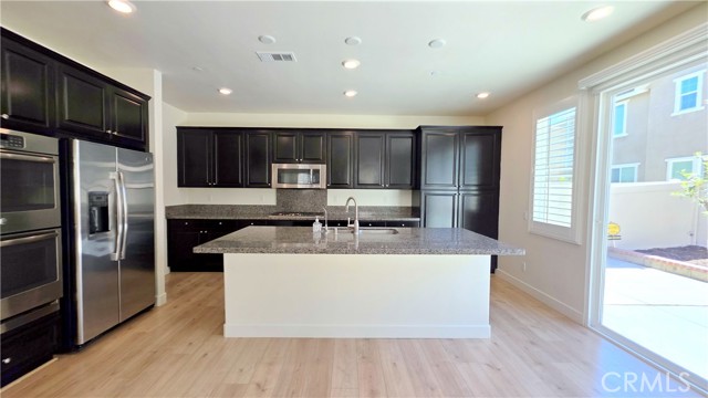 Detail Gallery Image 3 of 31 For 14210 Wilkes St, Chino,  CA 91710 - 4 Beds | 3 Baths