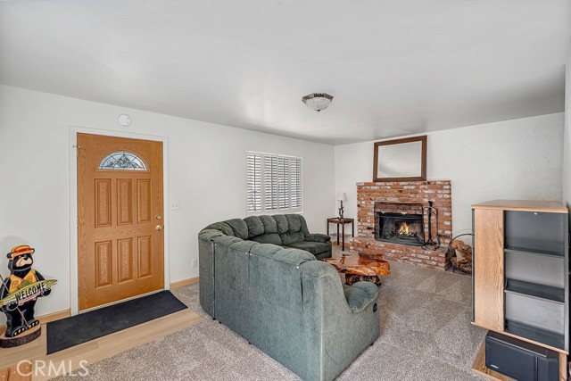 Detail Gallery Image 3 of 28 For 523 Wabash Ln, Sugarloaf,  CA 92386 - 2 Beds | 1 Baths