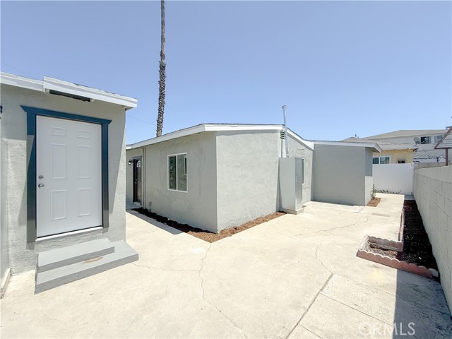 518 N Wilmington Avenue, Compton CA: https://media.crmls.org/medias/7a8a9199-8168-4883-bc20-547d8e076243.jpg