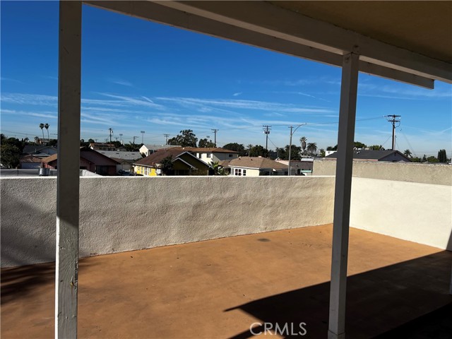 Detail Gallery Image 8 of 9 For 1471 Orange Ave, Long Beach,  CA 90813 - 3 Beds | 2 Baths