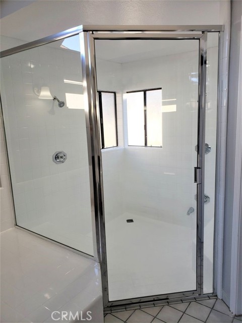 2506 e 6TH Street, Long Beach CA: https://media.crmls.org/medias/7a8b2ee0-c4f0-4877-97d4-3850073b9a5f.jpg
