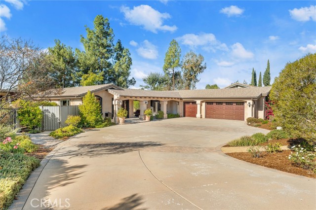 1632 Country Club Drive, Redlands CA: https://media.crmls.org/medias/7a8b7cc5-ffe9-4e1a-9166-1e7595e3a7ba.jpg