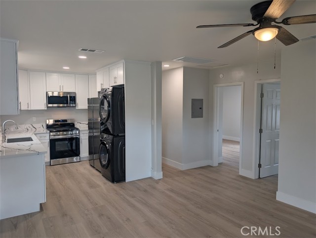 Detail Gallery Image 8 of 16 For 1903 Cabrillo #C,  Torrance,  CA 90501 - 2 Beds | 1 Baths