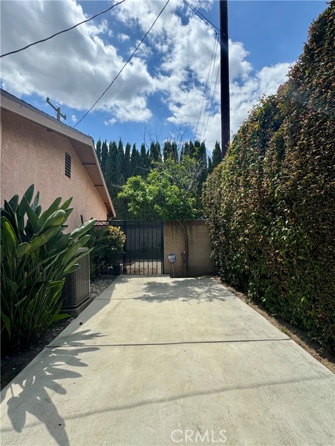 5323 Golden West Avenue, Temple City CA: https://media.crmls.org/medias/7a8d72a8-56e6-4b1c-8e00-6fab742d4312.jpg