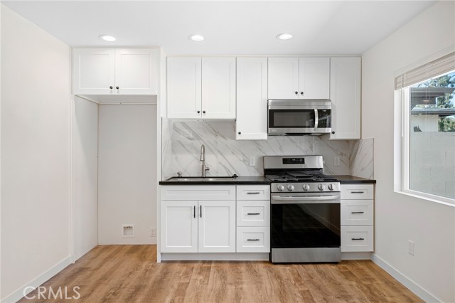 Detail Gallery Image 7 of 12 For 8240 Ellenbogen St, Sunland,  CA 91040 - 0 Beds | 1 Baths