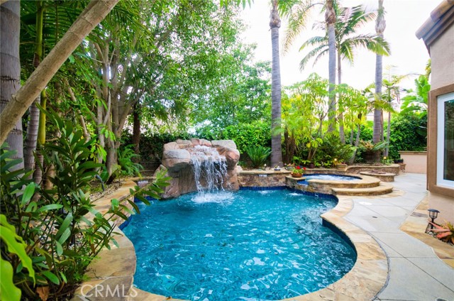 26821 Moore Oaks Road, Laguna Hills CA: https://media.crmls.org/medias/7a8fbb9b-1a1b-4ae0-8b6a-f08b31b3ecbb.jpg