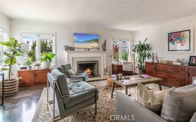 316 7th Street, Manhattan Beach, California 90266, 3 Bedrooms Bedrooms, ,2 BathroomsBathrooms,Residential,Sold,7th,SB22117653