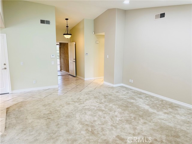 26051 Lawton Avenue, Loma Linda CA: https://media.crmls.org/medias/7a909513-b4cd-4461-930f-55693f9fa90f.jpg