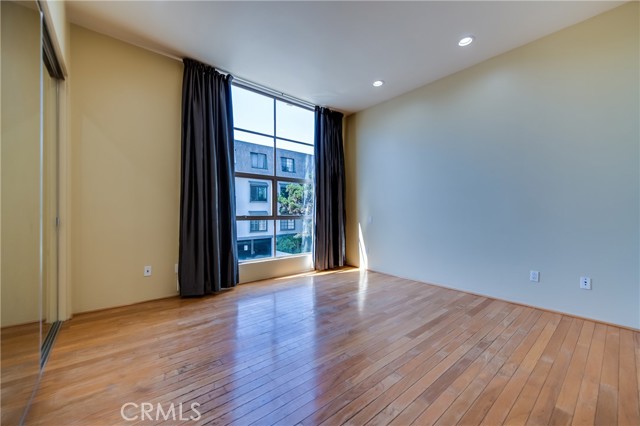 143 Union Jack Mall, Marina del Rey CA: https://media.crmls.org/medias/7a90e5e2-4de1-4b44-b6a0-d8dea21e91bd.jpg