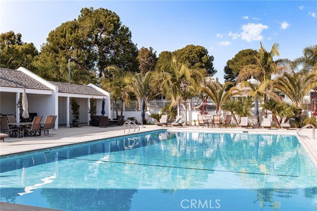 Detail Gallery Image 32 of 45 For 16435 Harbour Ln #13,  Huntington Beach,  CA 92649 - 2 Beds | 2/1 Baths