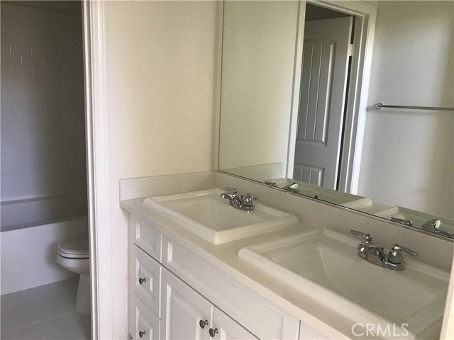 Detail Gallery Image 5 of 6 For 3171 E Denali Dr, Ontario,  CA 91762 - 4 Beds | 2/1 Baths