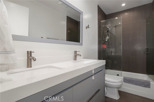 Detail Gallery Image 21 of 25 For 11723 Goshen Ave #103,  Los Angeles,  CA 90049 - 3 Beds | 2 Baths