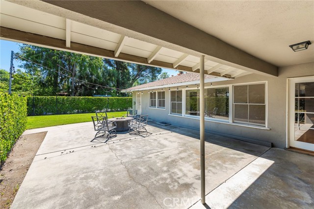 Image 29 of 38 For 883 Leadora Avenue