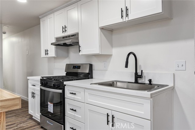 Detail Gallery Image 11 of 41 For 306 Kings Ln, Bakersfield,  CA 93308 - 2 Beds | 1 Baths