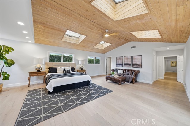 Detail Gallery Image 10 of 68 For 900 Paloma Pl, Fullerton,  CA 92835 - 6 Beds | 3/1 Baths