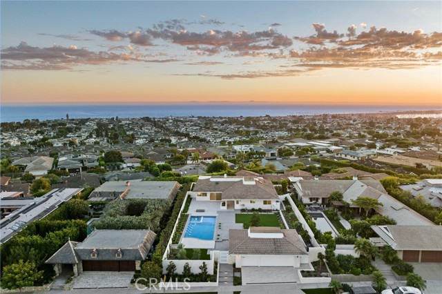 Detail Gallery Image 41 of 58 For 3601 Seabreeze Ln, Corona Del Mar,  CA 92625 - 4 Beds | 2/1 Baths