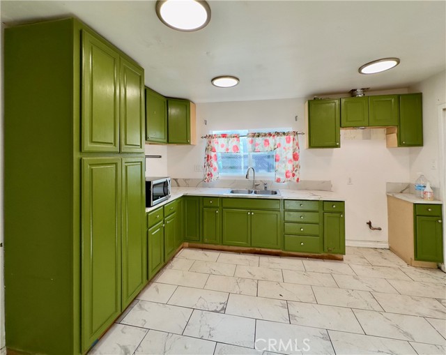 2829 California Street, Huntington Park CA: https://media.crmls.org/medias/7a95c58c-a5b8-41fa-9c58-aa4d7ad55dd9.jpg