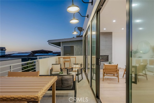 Detail Gallery Image 61 of 62 For 89 Bayview, Manhattan Beach,  CA 90266 - 3 Beds | 3/1 Baths