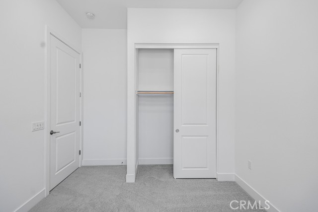 240 Lily Loop, Irvine CA: https://media.crmls.org/medias/7a9652d0-5aa9-4a9e-9eb3-00f9d00c5a3b.jpg