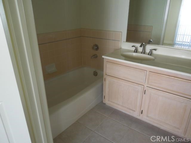 Detail Gallery Image 4 of 9 For 16008 La Salle Ave #3,  Gardena,  CA 90247 - 3 Beds | 2/1 Baths